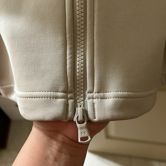 Under Armour - Picture 6 of 7